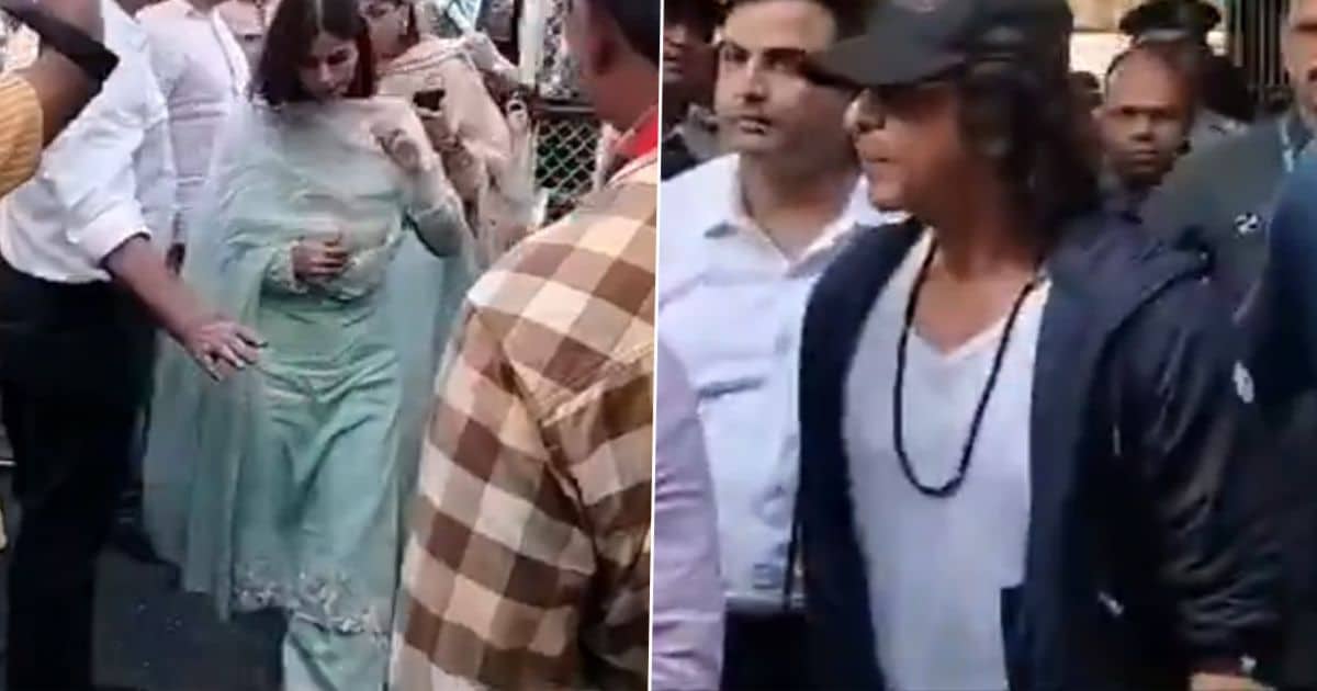 बॉलिवूड किंग शाहरुख खान साईचरणी